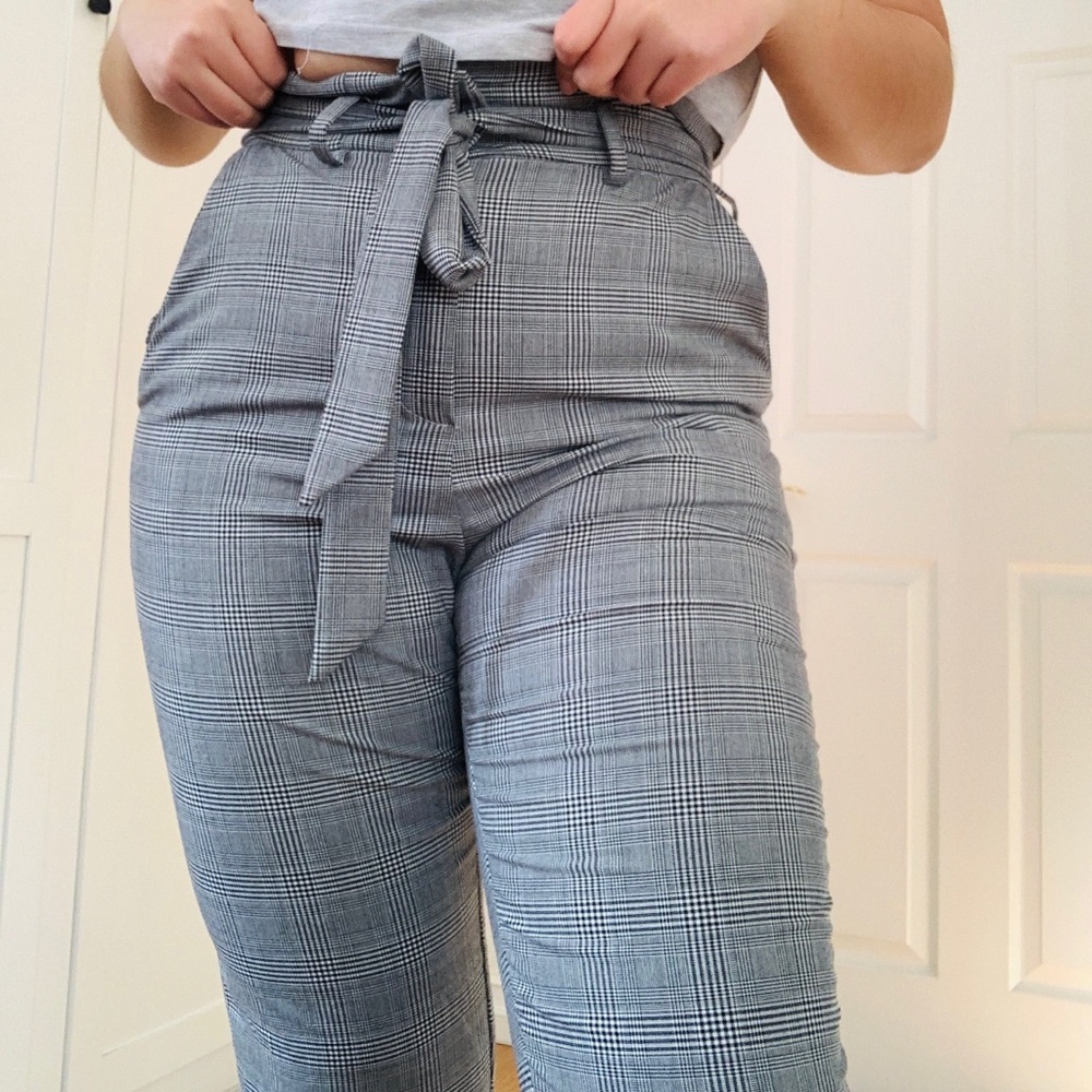 H&M Gray Plad Paperbag Pants Size 8